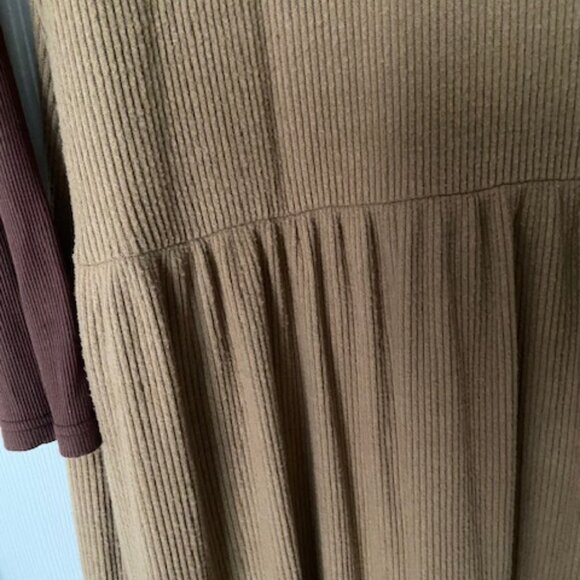 Universal Thread sleeveless maxi dress in tan size medium - Picture 2 of 6